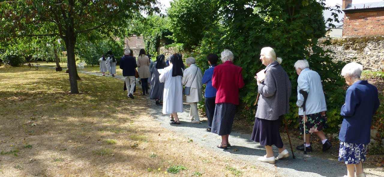 «MISSIONARIES OF HOPE»