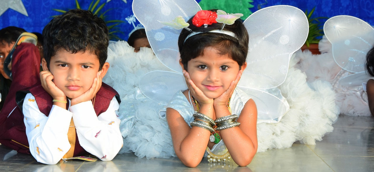 CELEBRAZIONE del Santo NATALE e del giorno dei bambini nella scuola “Little Angels” - PASURPADU