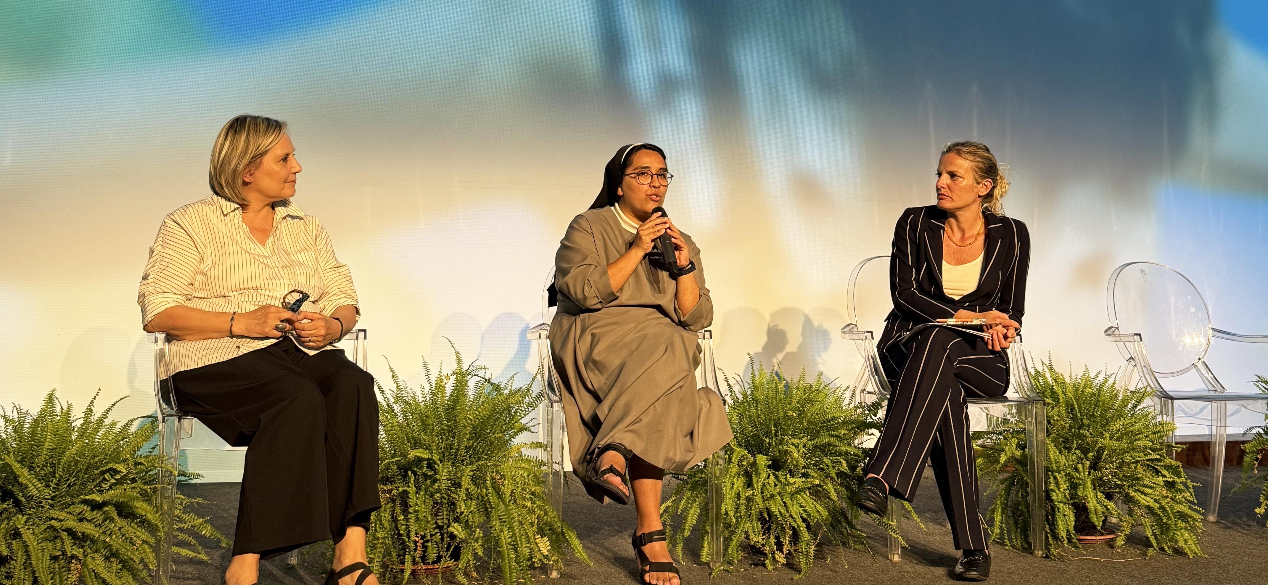 Firenze - The wave of change for Mediterranean women