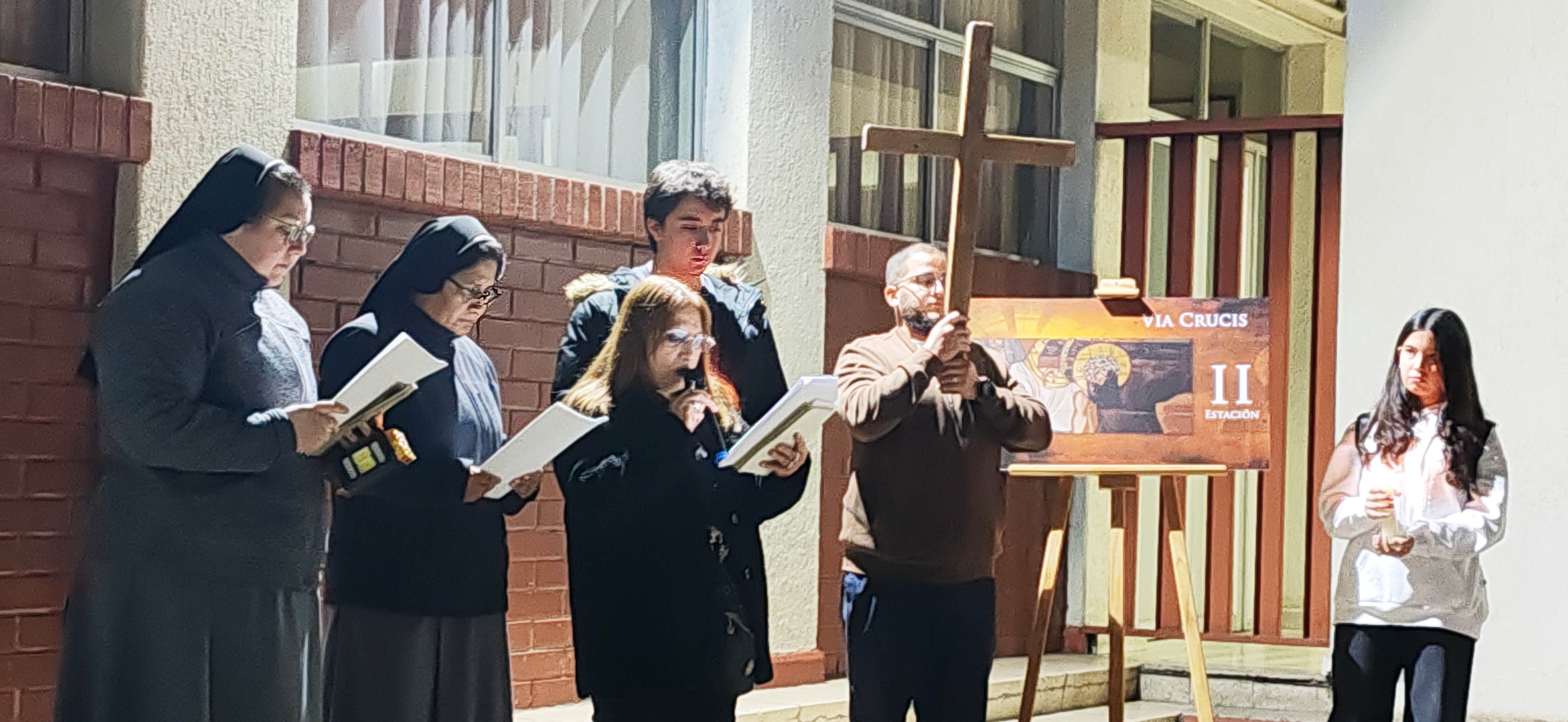 Uniti sulla Via Crucis: un popolo che cammina con speranza
