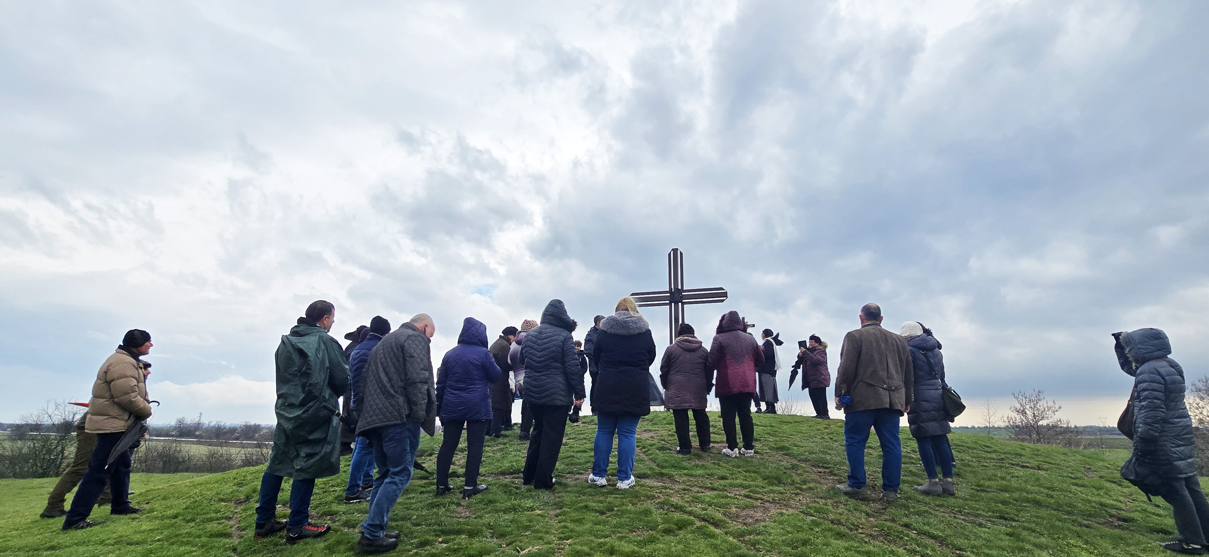 Bulgaria - Cammino di Fede e Comunione La Via Crucis della Comunità di Gitnitza