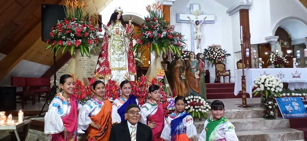 A COMMUNITY THAT LIVES OF CHRIST'S LOVE